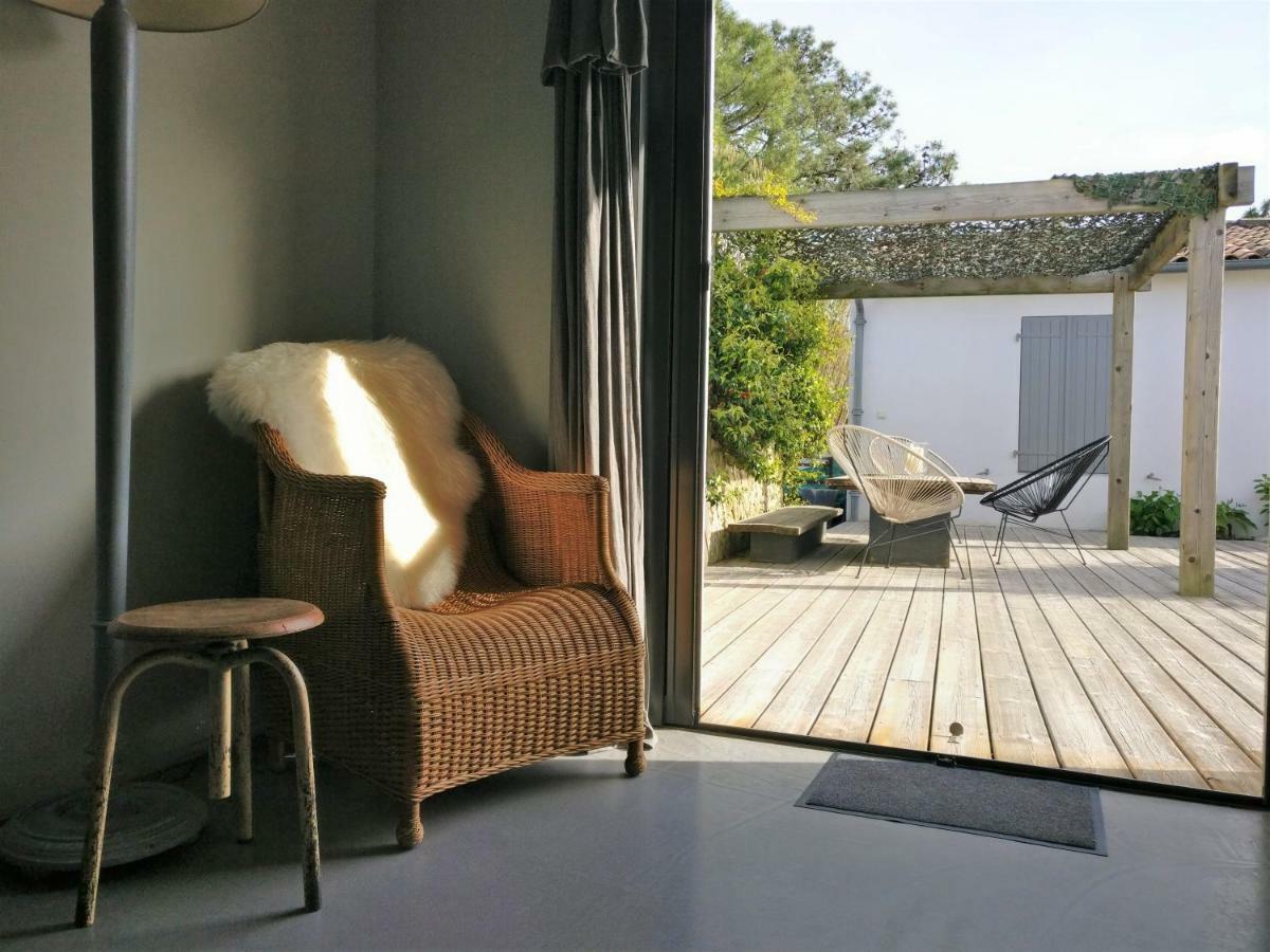 Derriere La Plage : Suite, Patio Et Pergola เลอบัวส์-ปลาจ-อ็อง-เร ภายนอก รูปภาพ